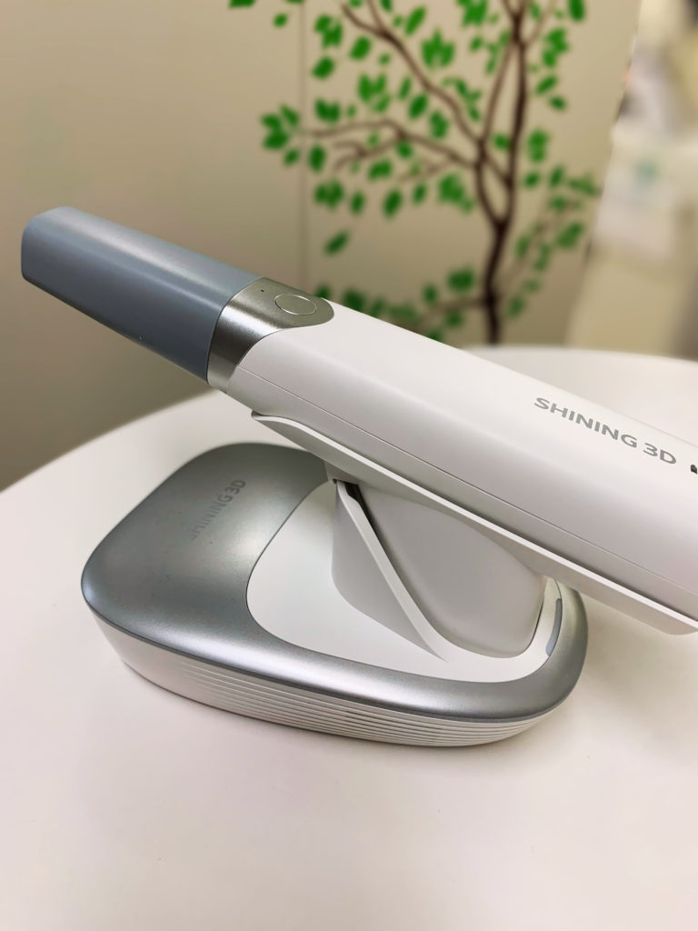 口腔内スキャナー